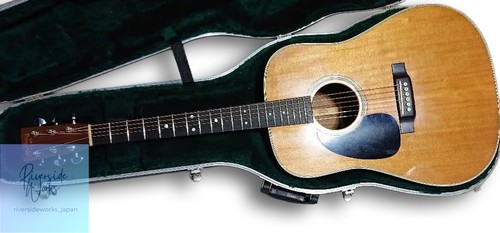 Guitare acoustique gauche