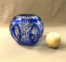beau vase / boule à fleurs en cristal overlay SAINT LOUIS doublé BLEU 17,5 cm