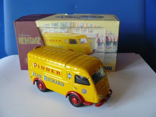 Corgi classics pinder renault - corgi,