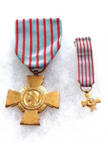 Petit lot médaille croix - petit,
