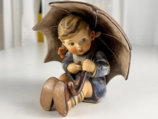 Hummel Figurine 152/0B. Fille