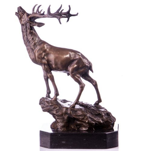 Sculpture cerf en bronze - d'un,