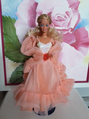 Barbie peaches cream - n,