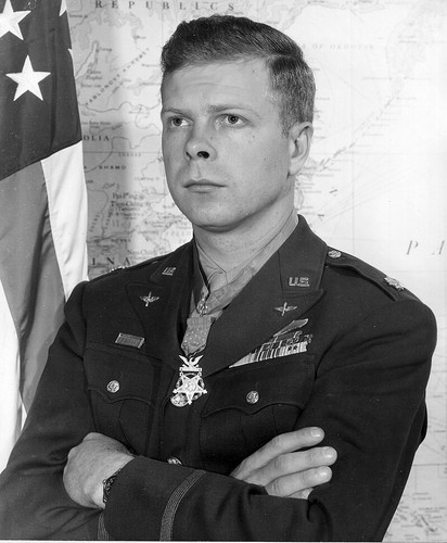 Ww2 ace richard bong - ww2,