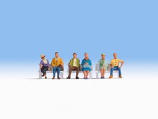 NOCH - 6 personnages assis -