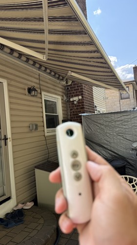 Authentic somfy remote - 1,