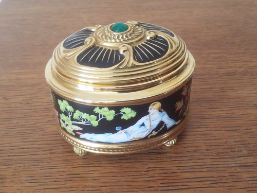 Boîte musique fabergé - à,