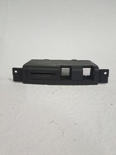 8218y0 plastique peugeot - plastique,