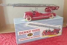DINKY TOYS MECCANO VOITURE DE POMPIERS DELAHAYE