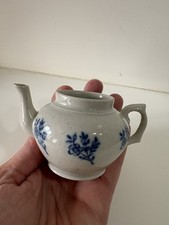 ANCIENNE PETITE THEIERE SAINT