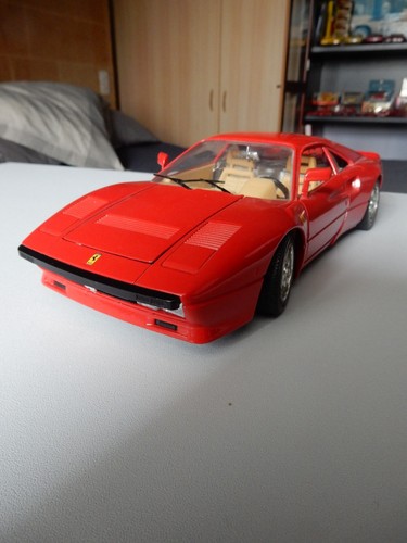 Burago ferrari gto 84 - 1/18,