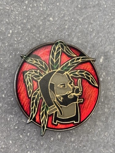Pin zig zag capitaine - zig,