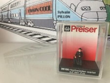 28105 PREISER BOITE DE PERSONNAGE PRËTE ASSIS AVEC BAGAGES ECHELLE HO 1/87