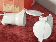 Une fiche prolongateur femelle - prolongateur,