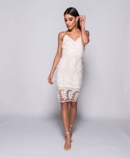 Robe moulante nude détail