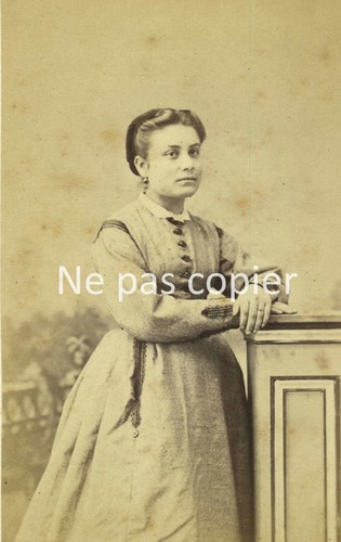 Femme vers 1870 - femme, par