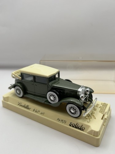 R1160 voiture miniature - 1/43,