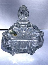 1 / Bonbonnière ou sucrier triangulaire cristal Véritable Taillé Main – Vintage