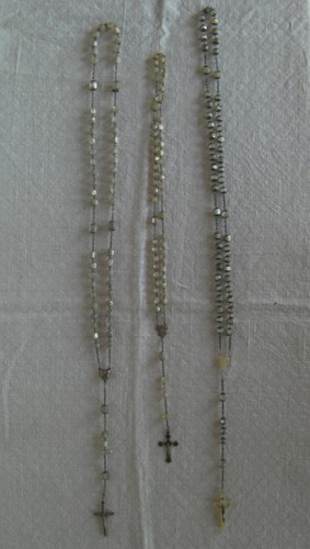 Lot chapelets anciens en - de,
