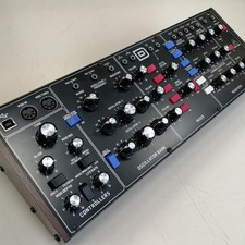 Synthétiseur analogique