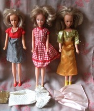 Lot de trois poupées Tressy