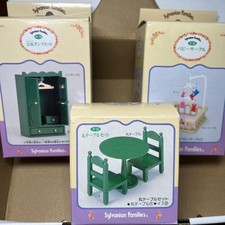 Rare table ronde, armoire