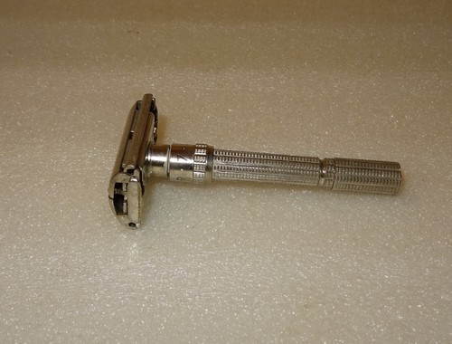 Rasoir mecanique gillette - mecanique, j3