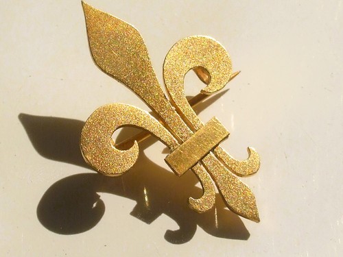 Belle broche fleur lys - broche,
