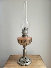 Lampe à Pétrole Réservoir Émaillé Branches de Gui Pied Rocaille + Cheminée Verre