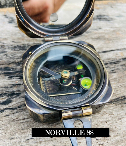 Ancienne boussole marine