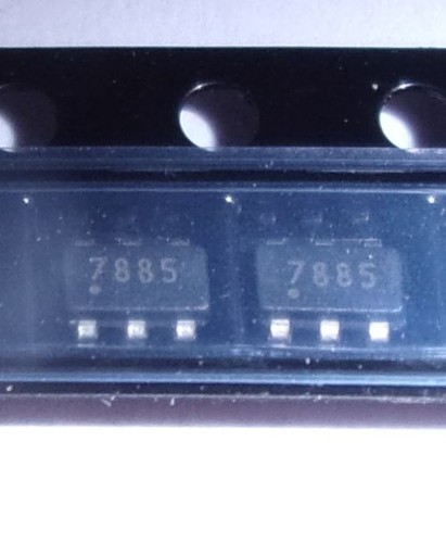 Ads7885sdbvt convertisseur - -,