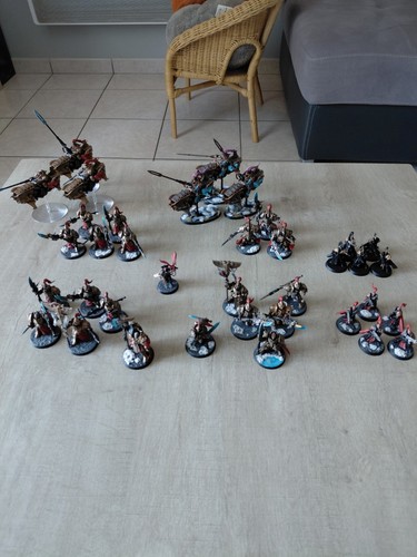 Warhammer 40k custodes - warhammer,
