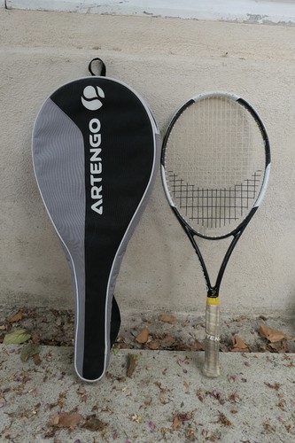 Une raquette tennis - de,