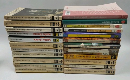 Lot livres romans agatha - 23,