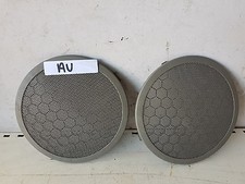 Cache enceinte de porte avant