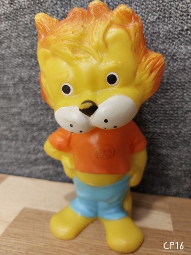 Titus tit lion - titus, –