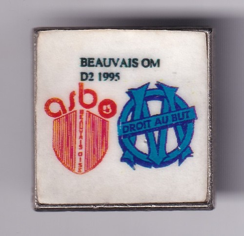 Rare pins pin football - pins,