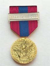 (18.008) Médaille de la Défense Nationale - Bronze - Agrafe Transmissions