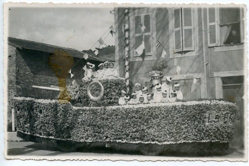 Carte postale photo - postale, var