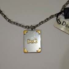 Collier pendentif étiquette