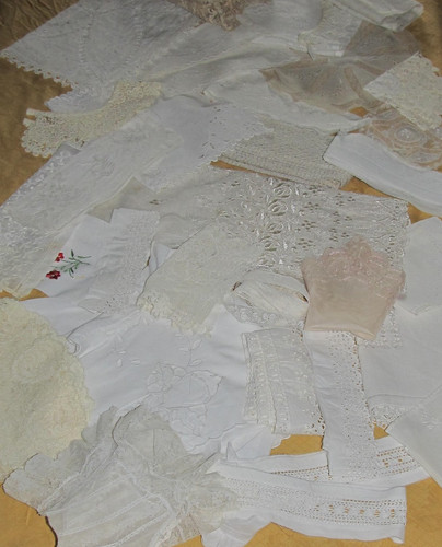 Lot dentelles broderie - lot,