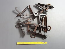 Lot de 10 anciens fermoirs de porte loquet de placard ou armoire old door locks