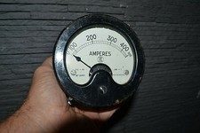 Ampèremètre ancien en métal
