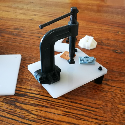 Small leather craft cold - leather, press