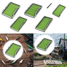 Boîte à mouches pour eau