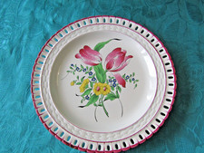 Assiette ajouré en faïence de Lunéville réverbère KG 25,5 cm décor de tulippe