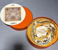 Foulard en soie Hermès