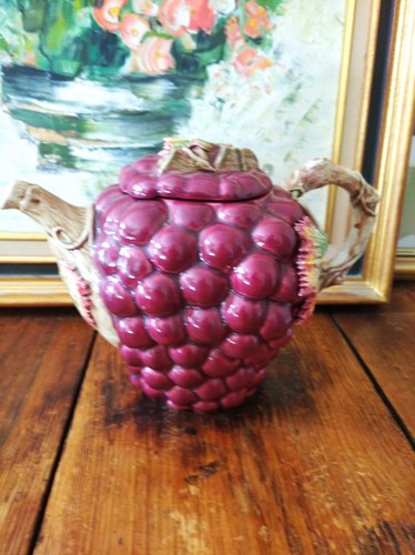 Verseuse barbotine raisin - verseuse,