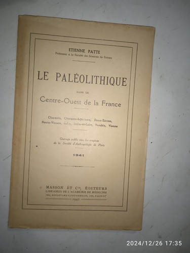 Patte paléolithique dans - le,