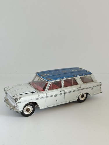 Dinky toys fiat 2300 - dinky,